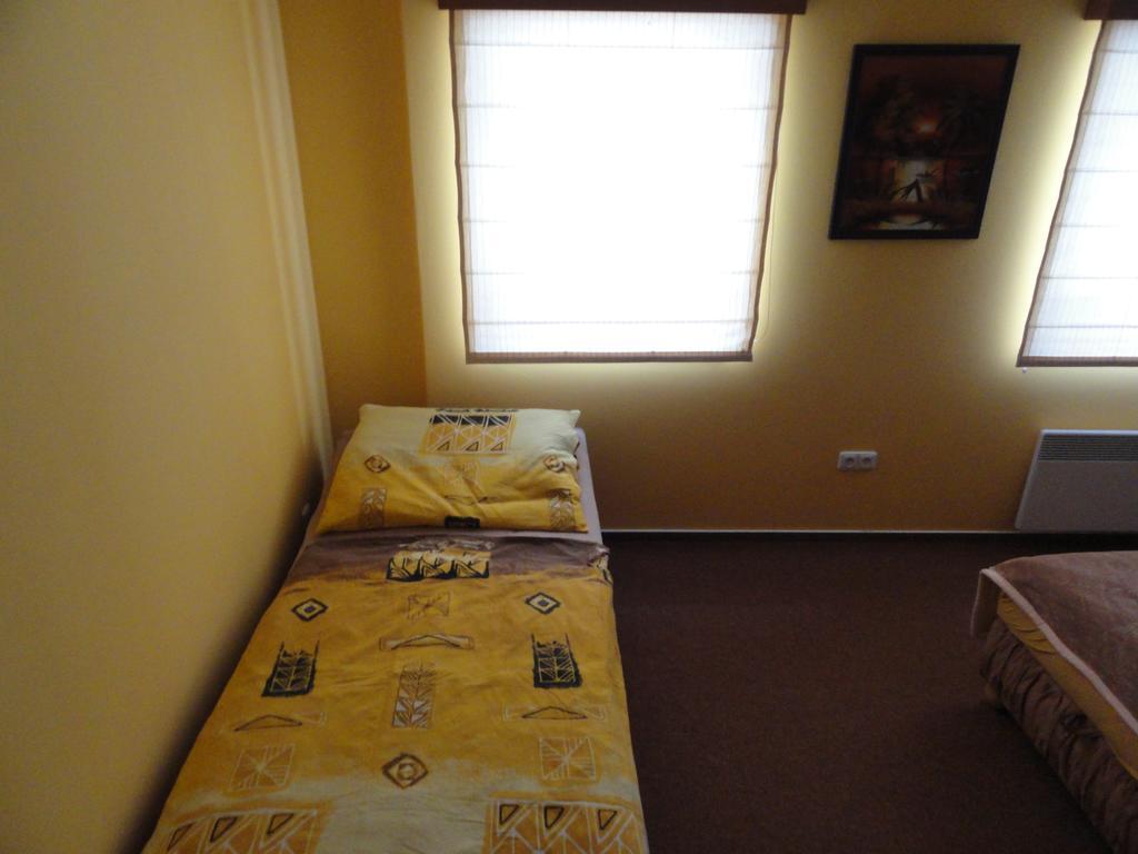 Apartment U Videmanu Ponikla Екстер'єр фото