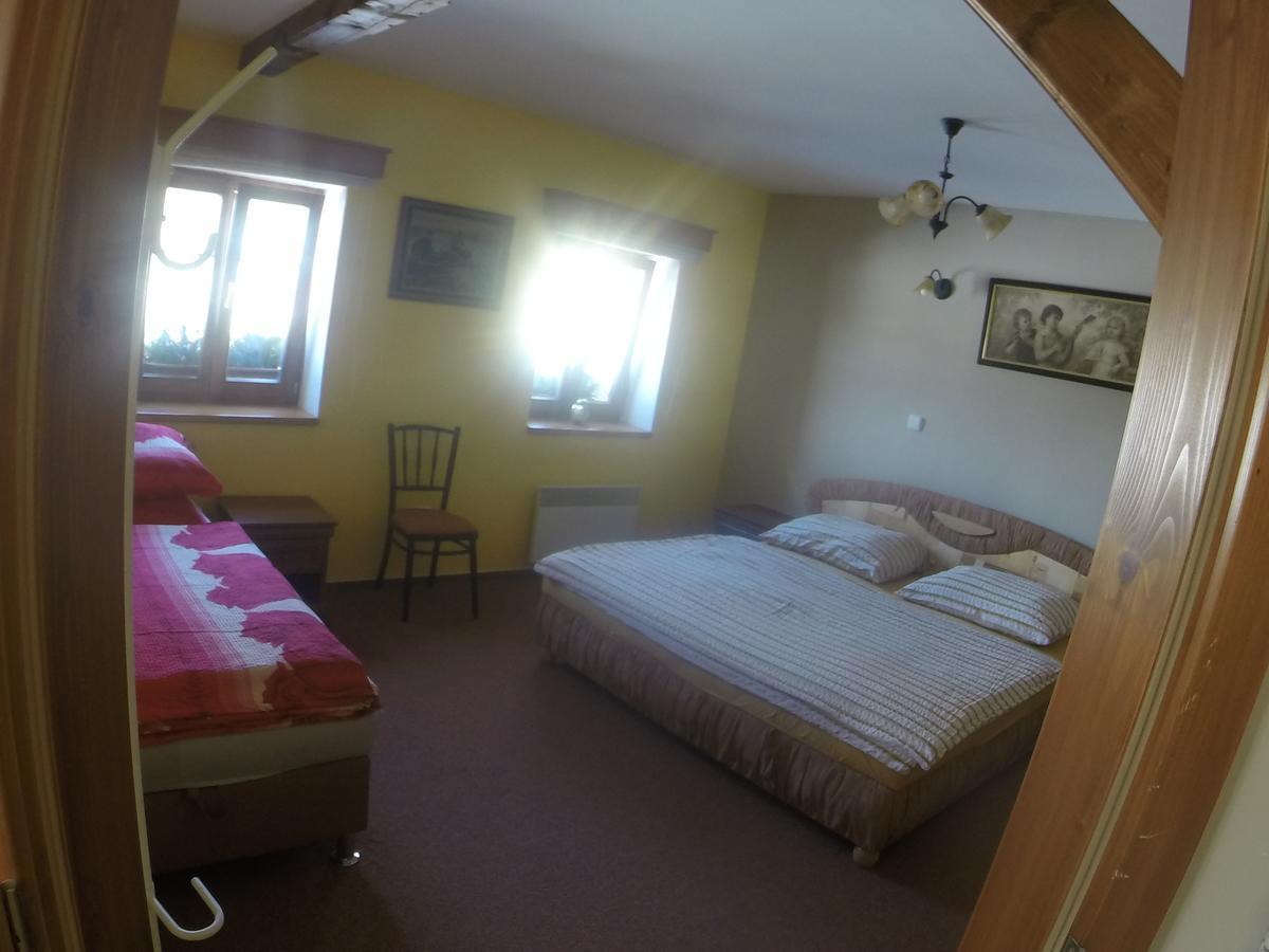 Apartment U Videmanu Ponikla Екстер'єр фото