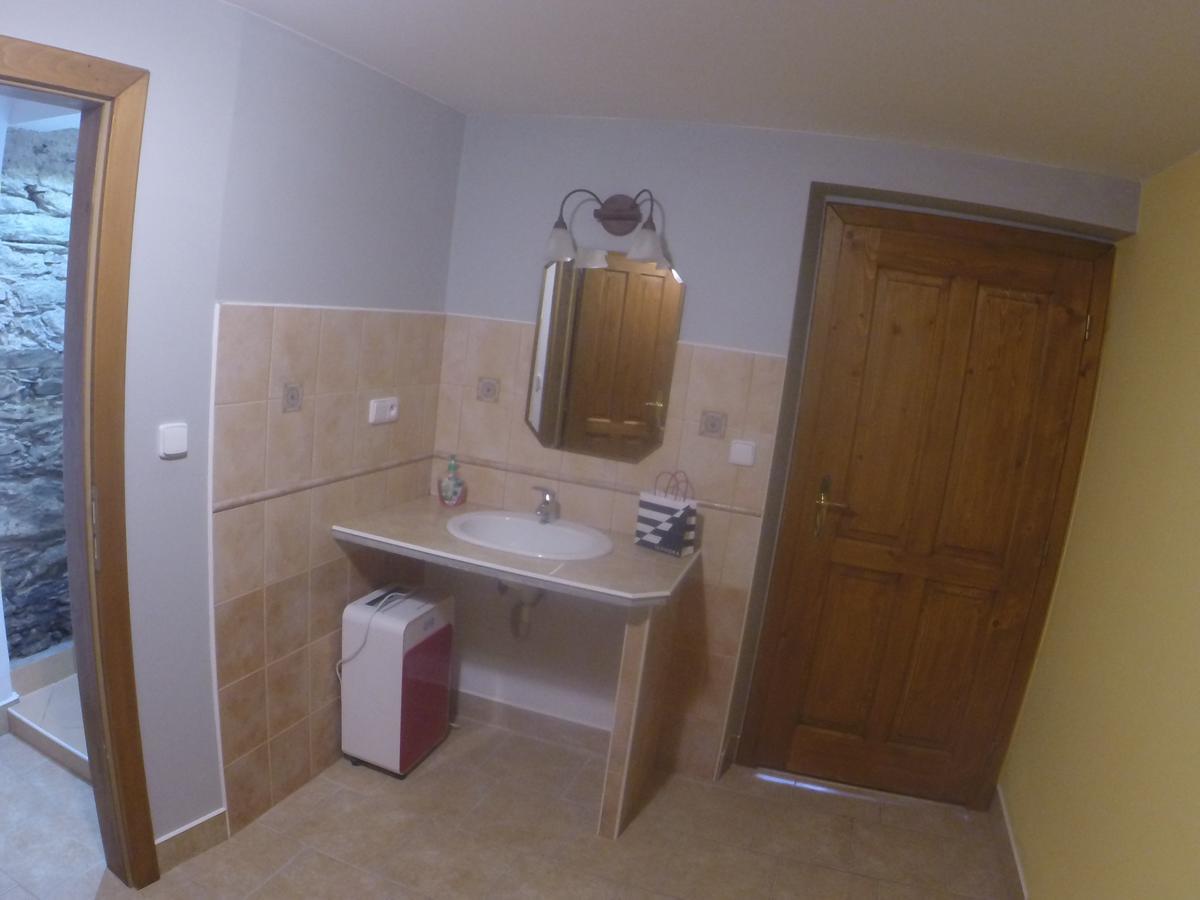 Apartment U Videmanu Ponikla Екстер'єр фото