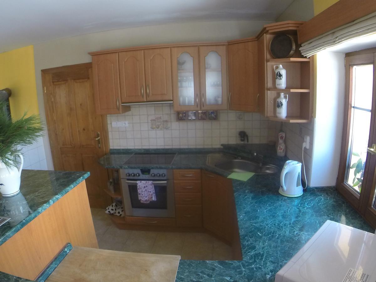 Apartment U Videmanu Ponikla Екстер'єр фото
